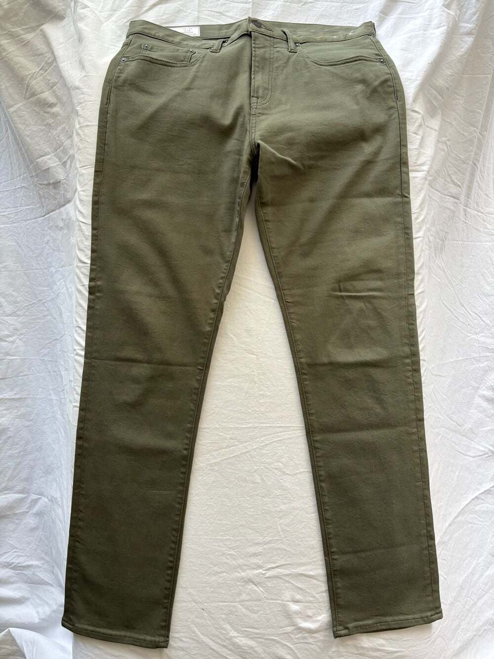 Gap Men's Slim Fit GapFlex 5-Pocket Stretch Pants in Olive